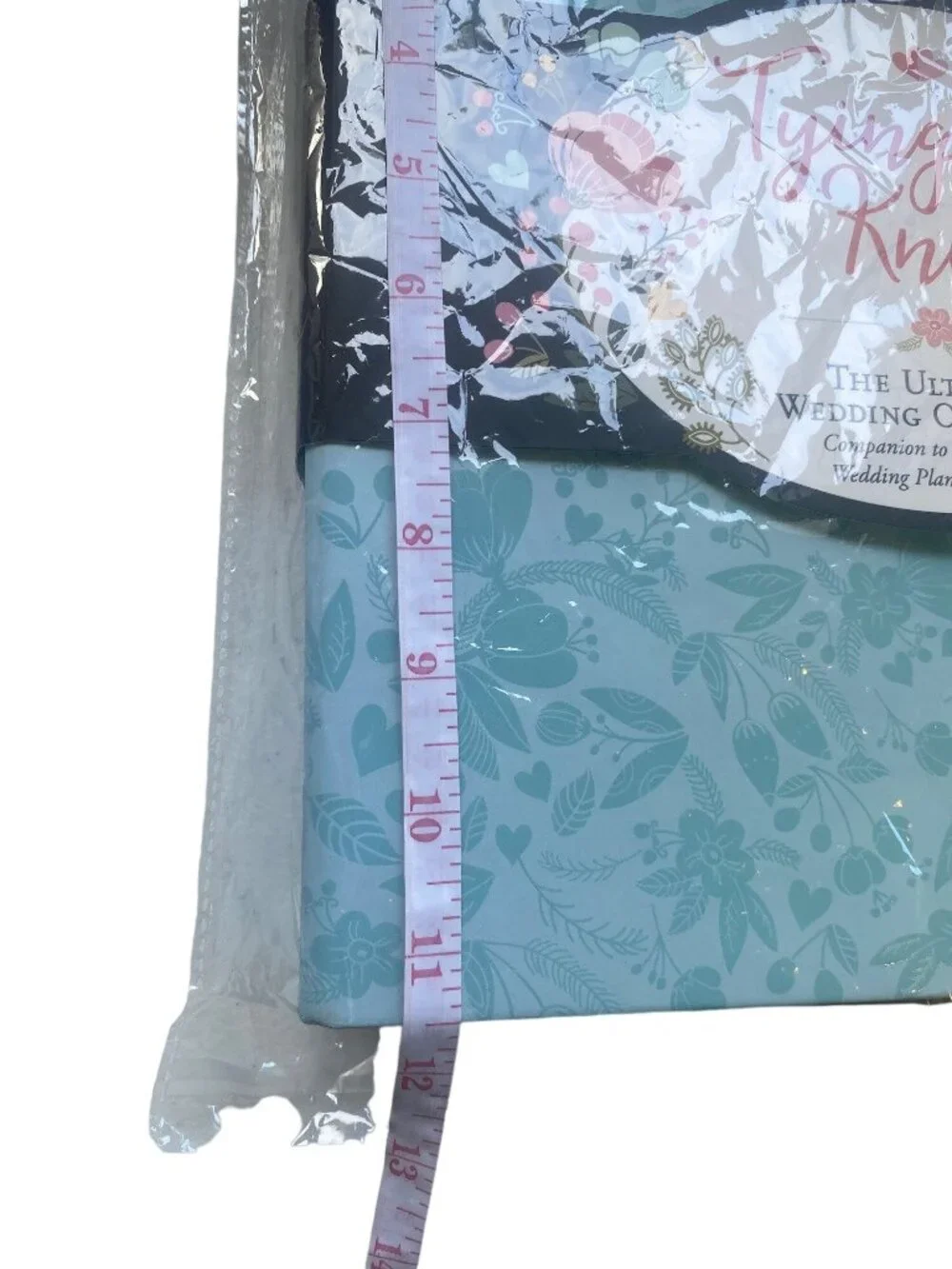 TYING THE KNOT: The Ultimate Wedding Organizer, New,‎ Hardcover 3-Ring Binder